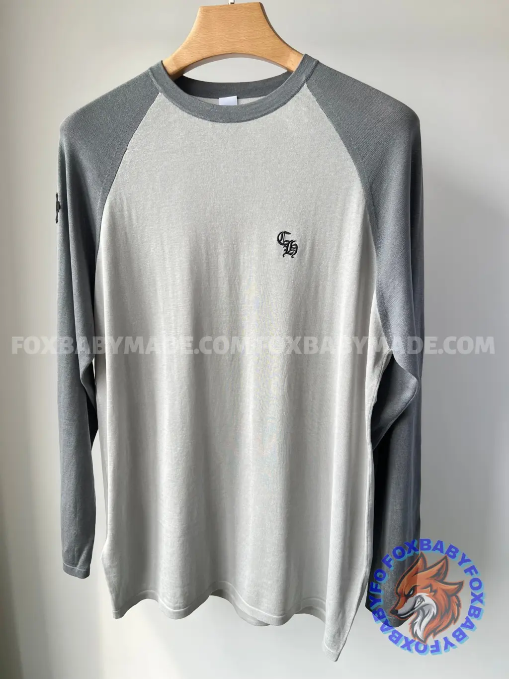 CH chrome hearts Grey Color-Block Raglan Long-Sleeve T-Shirt with 30-Character Leather Patch, Mulberry Silk "Portable Air Conditioner"